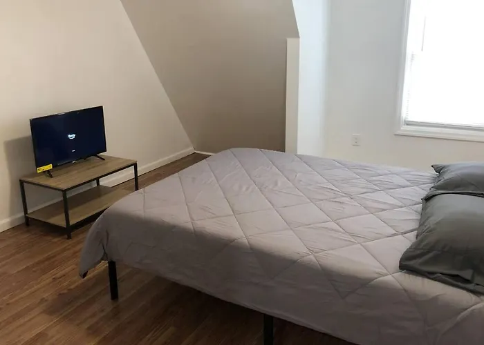 Private Apartment With 3 Bedrooms And 1 Bathroom Near Newark International Airport Ewr And New York City
